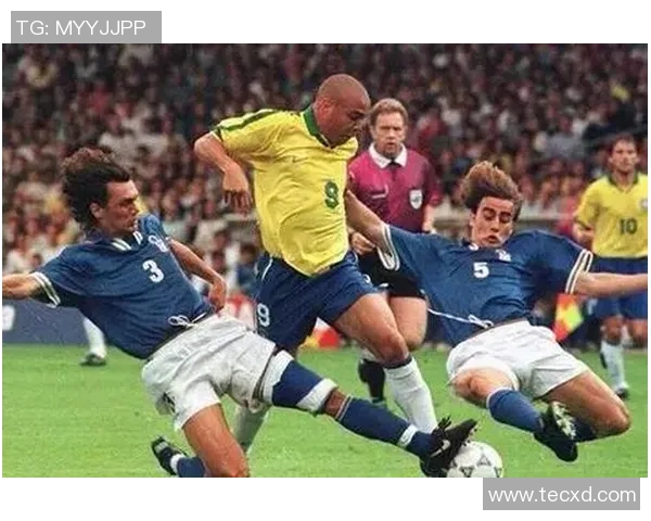 足球明星球员聚乐盛宴探秘他们的传奇故事与精彩瞬间 足球明星球员聚乐盛宴探秘他们的传奇故事与精彩瞬间