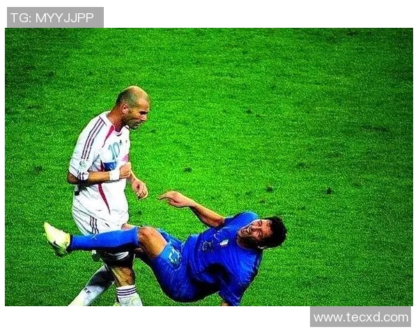 唾弃的足球明星背后的故事与争议引发的热议与反思